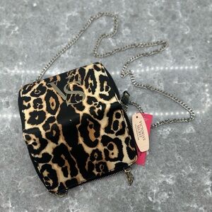 NWT | Victoria’s Secret Vintage Cheetah Print Crossbody Clutch